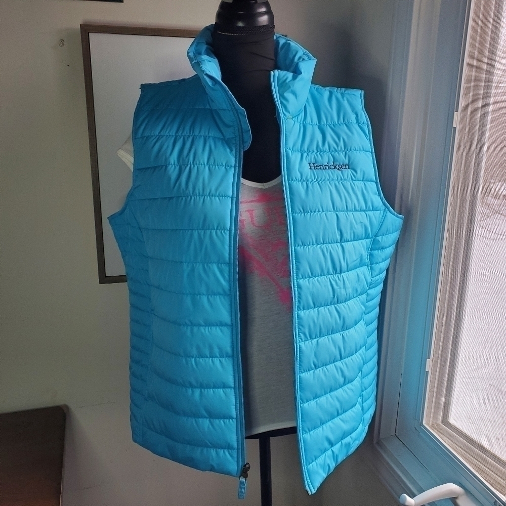 Land's End Outfitters Puff blue Vest Size Large